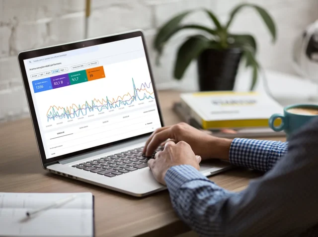 SEO uyumlu website tasarımı için arama performansı raporu
