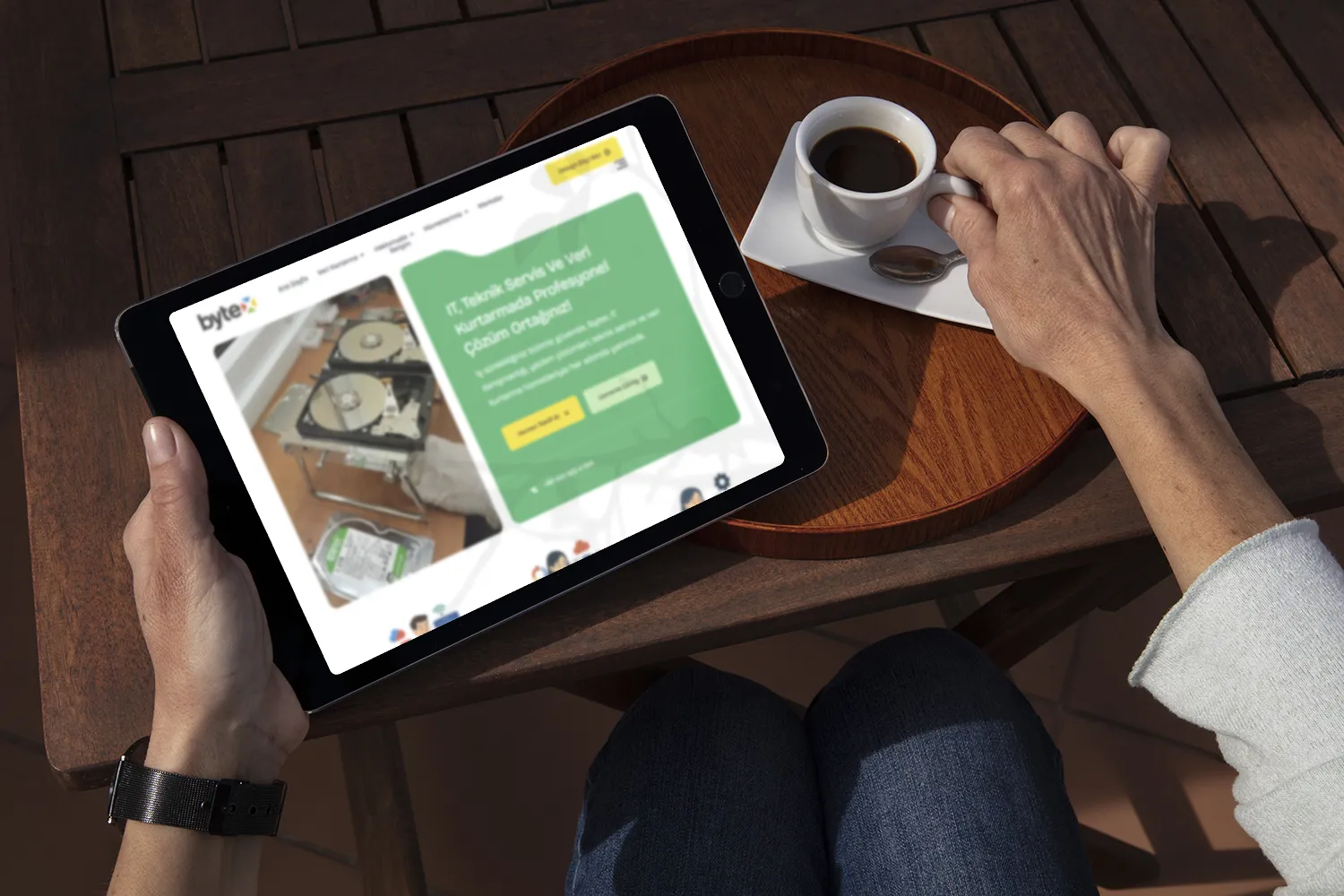 BYTEX web sitesi ana sayfa tasarımı